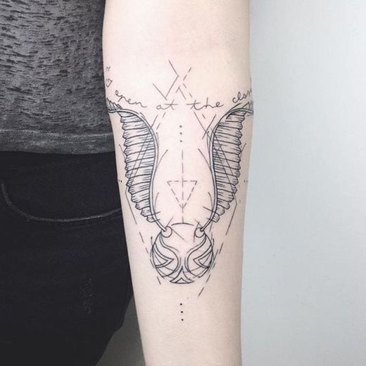 Tatuagem do pomo de ouro de Harry Potter