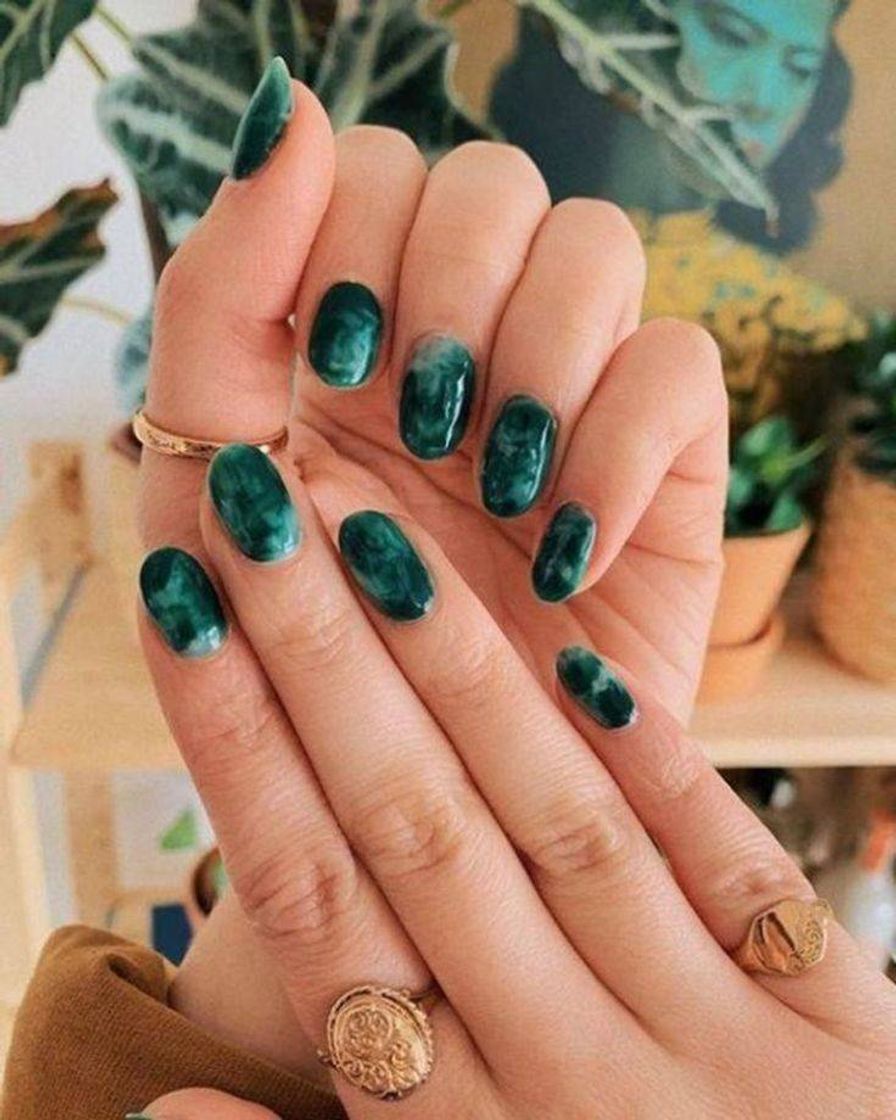 Moda  Unhas verdes