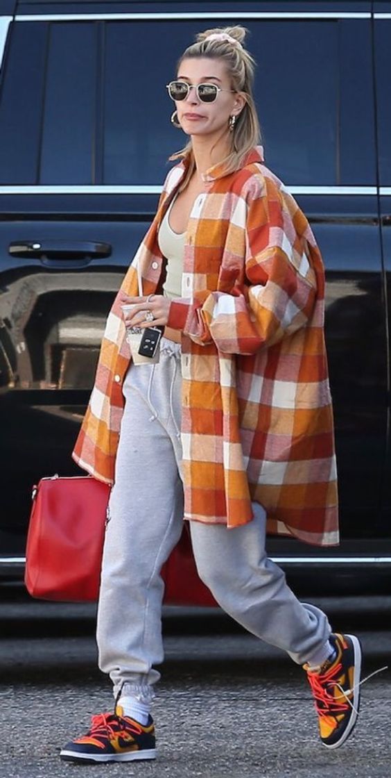 Social Outfit ideas - Hailey Bieber