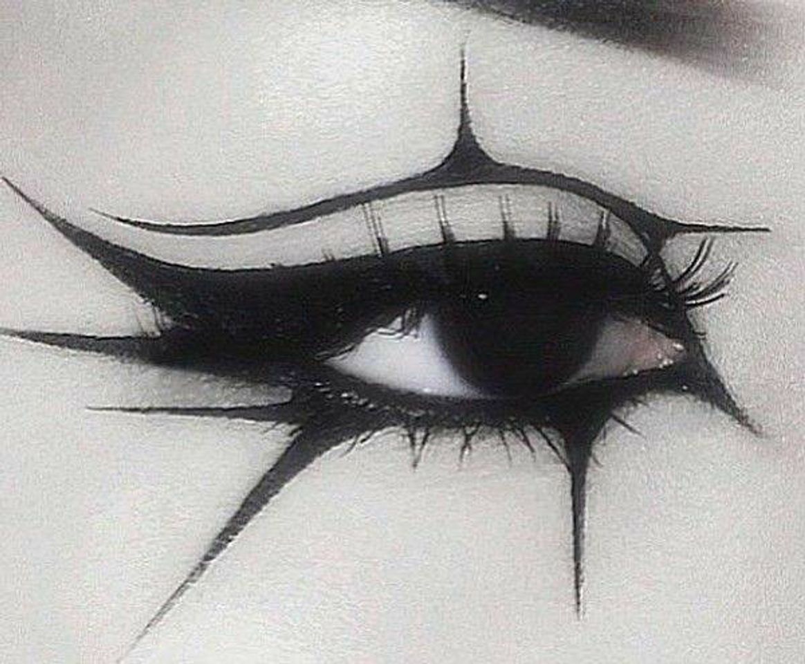 Moda gothic eye makeup inspiration