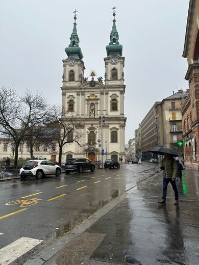 Felsővízivárosi Szent Anna templom