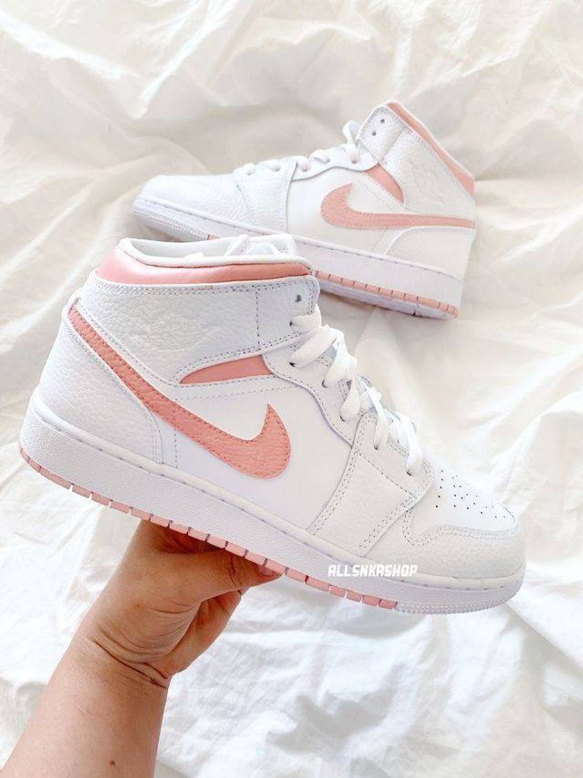 Fashion Tênis Jordan baby Pink 