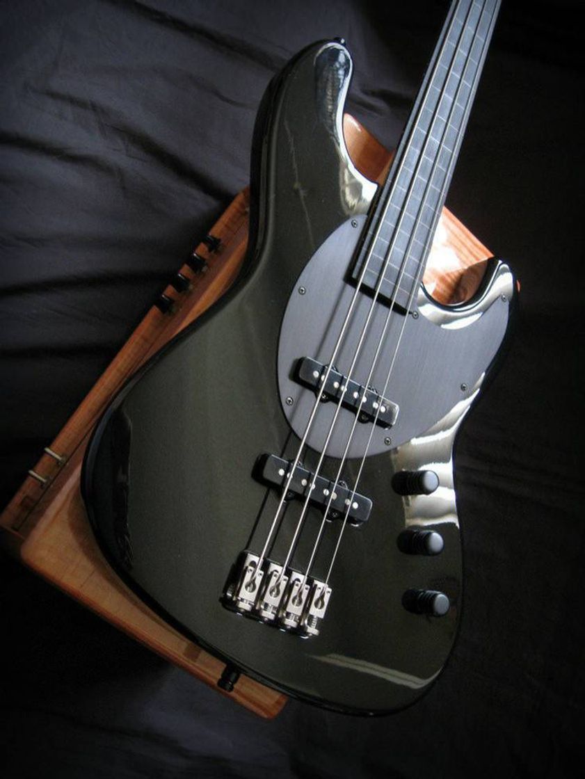 Moda Baixo Fretless