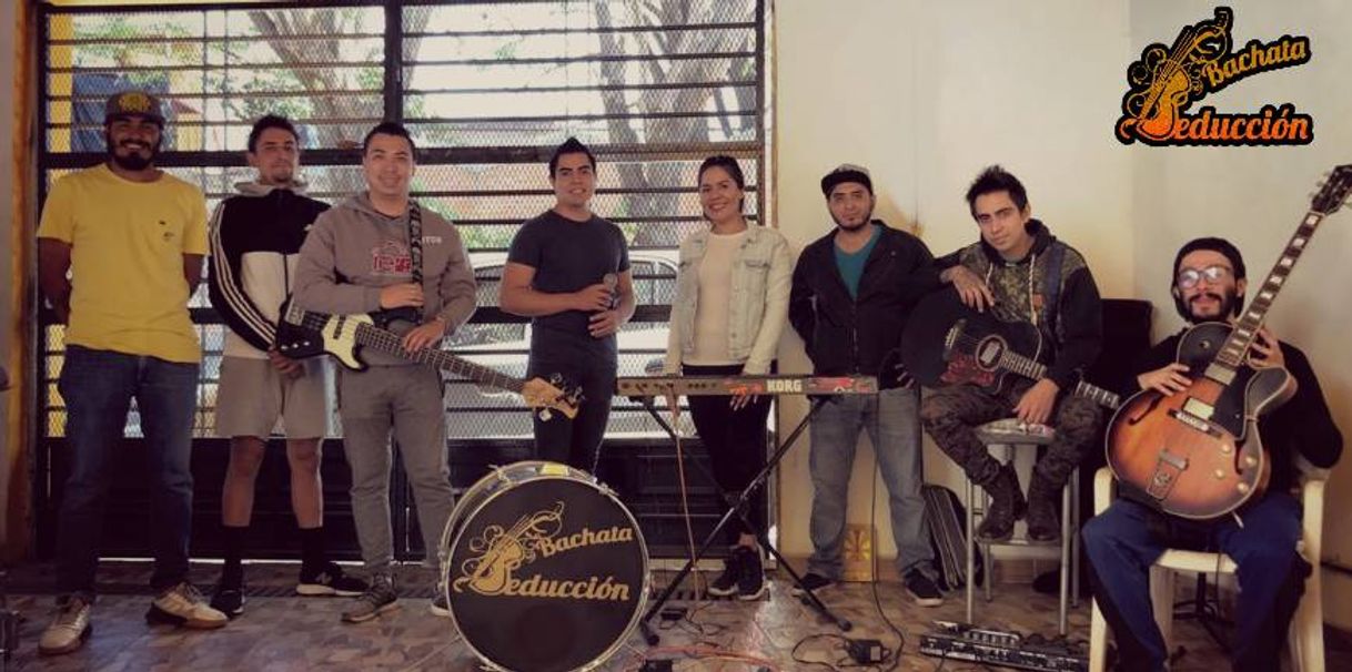 Social Rodando en tu esquina-Bachata Seduccion 