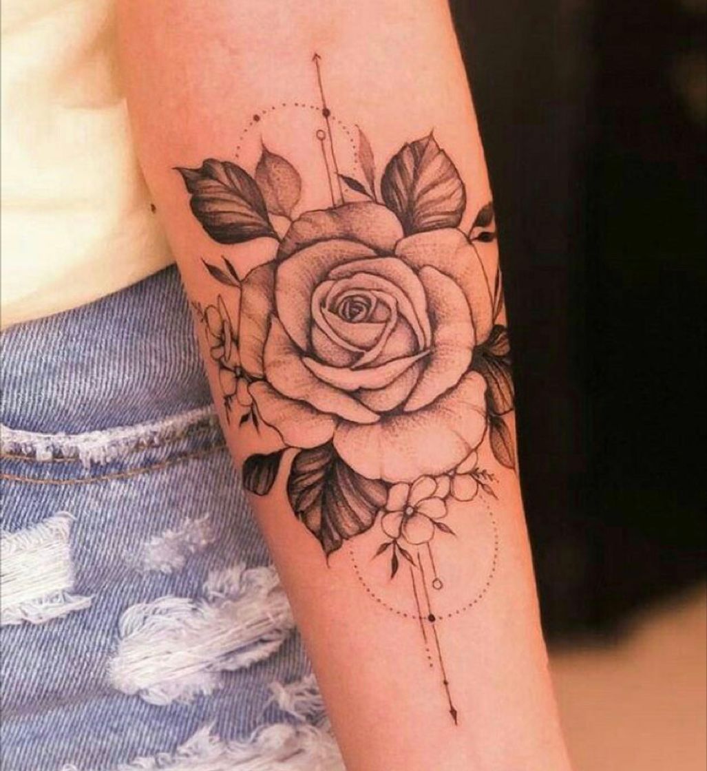 Moda Tatuagem de rosas bem delicada