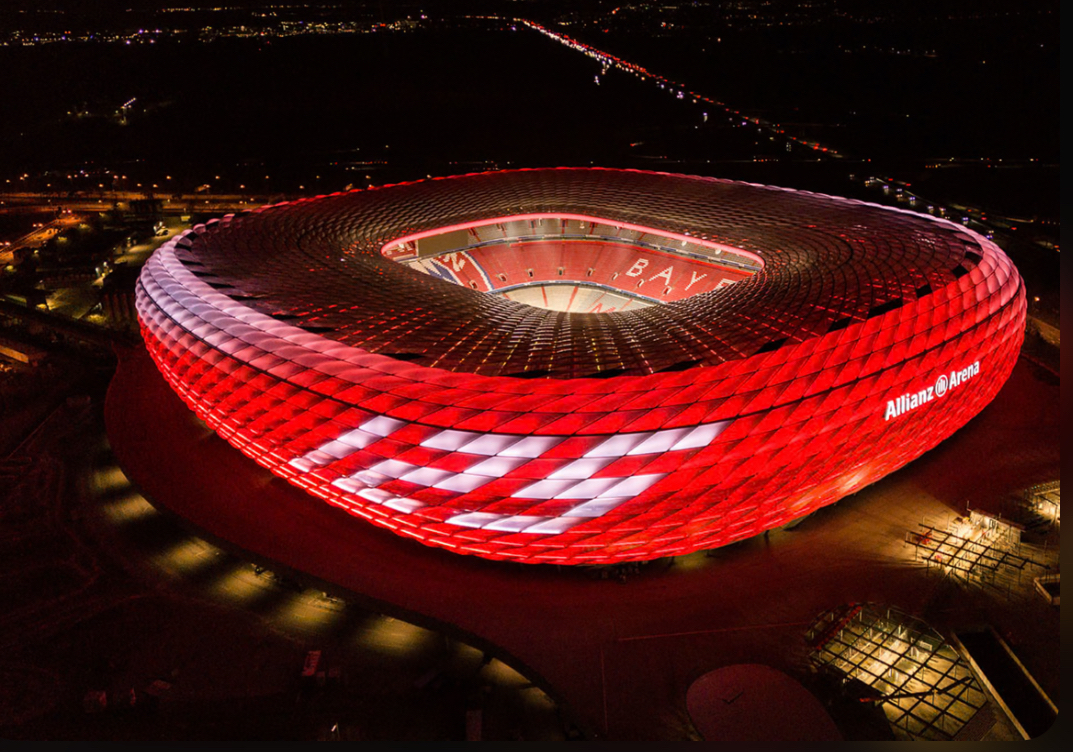 Place Allianz Arena: Luz y Pasión Bávara