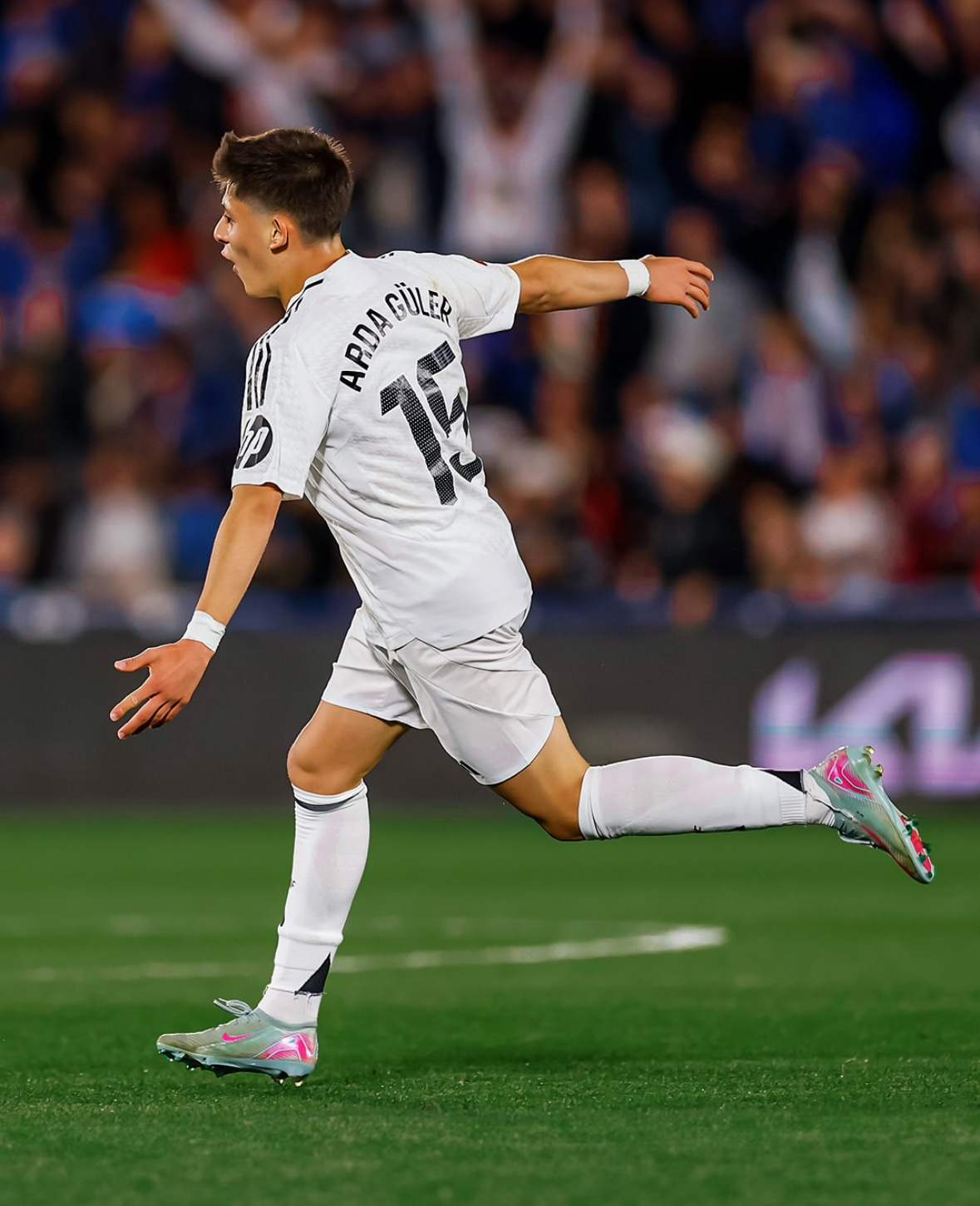 Social Arda Güler: La Nueva Joya del Real Madrid