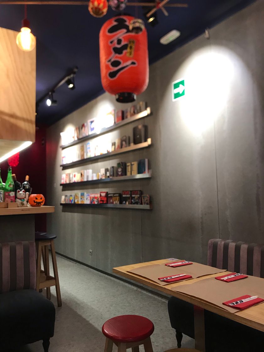 Place Yan Ken Pon - Sushi Ramen y Librería