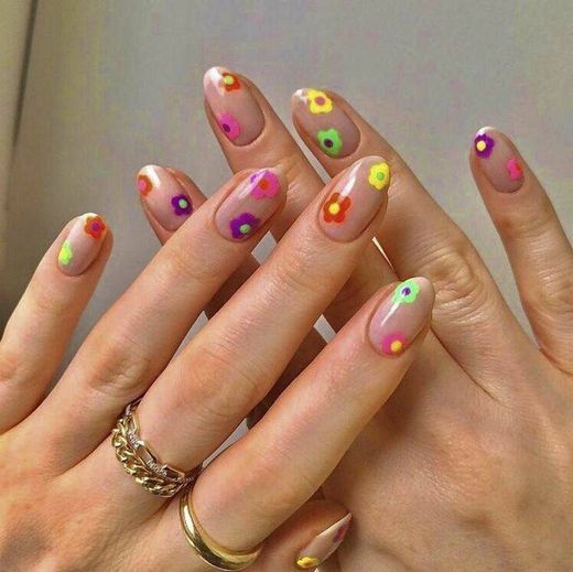 FLOWERS NAILS 