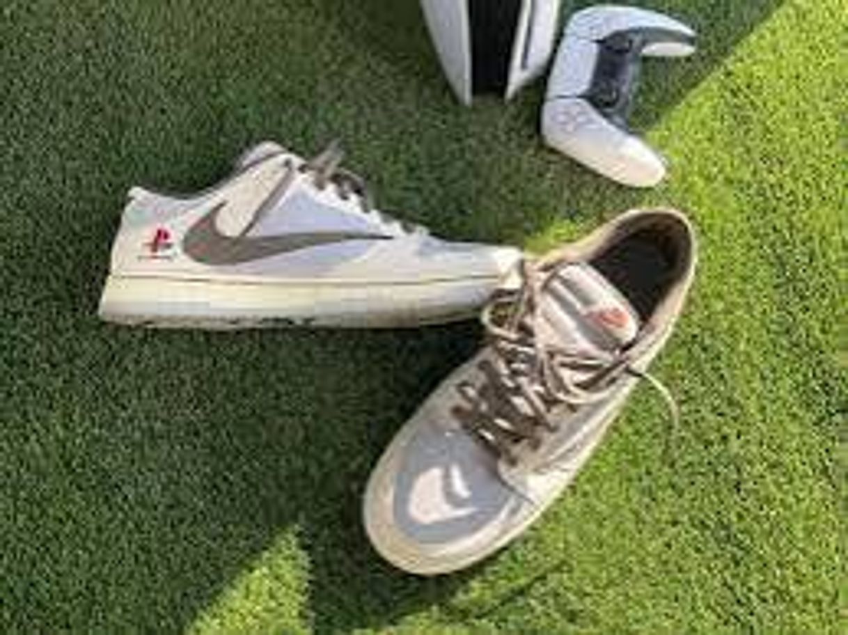 Social Nike SB Dunk 'Cactus Jack x PlayStation