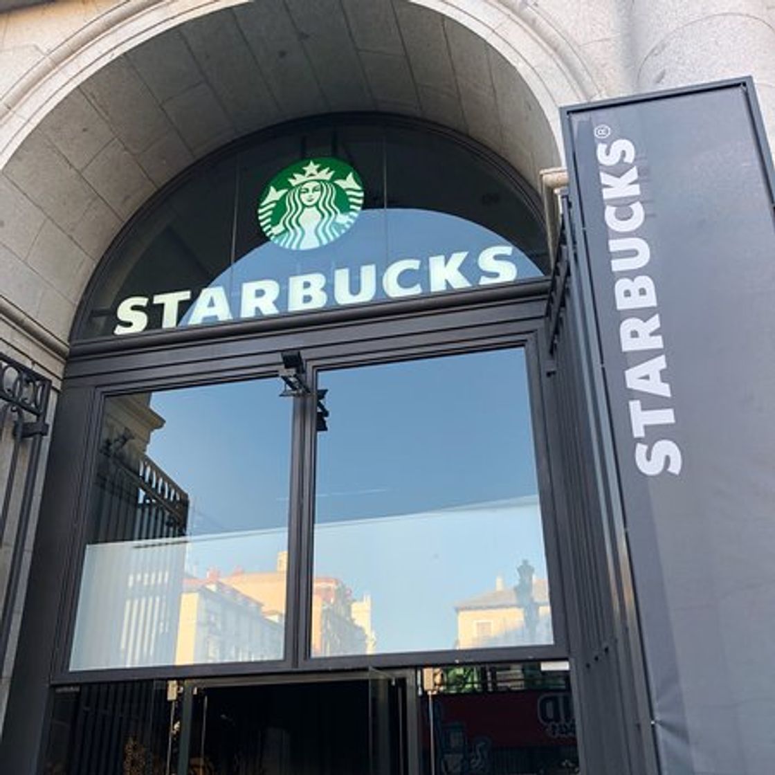 Place Starbucks