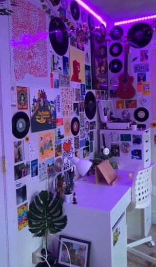 Indie kid room