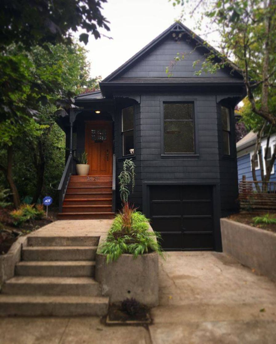 Fashion Small black house 