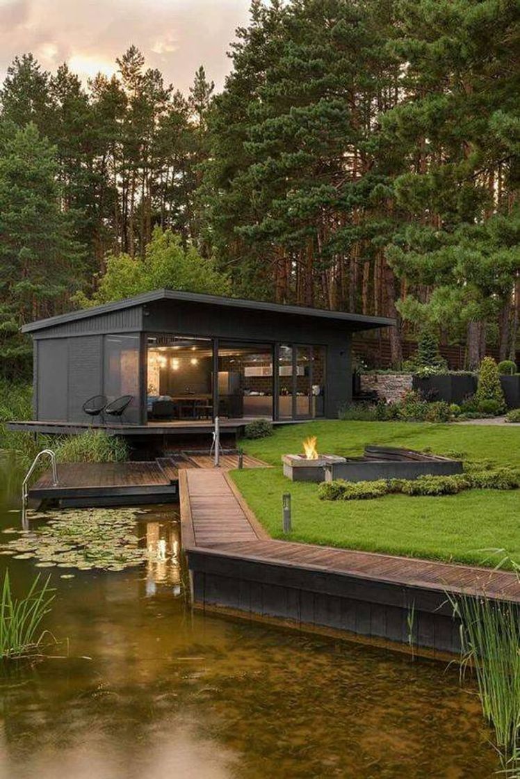 Moda Black lake house