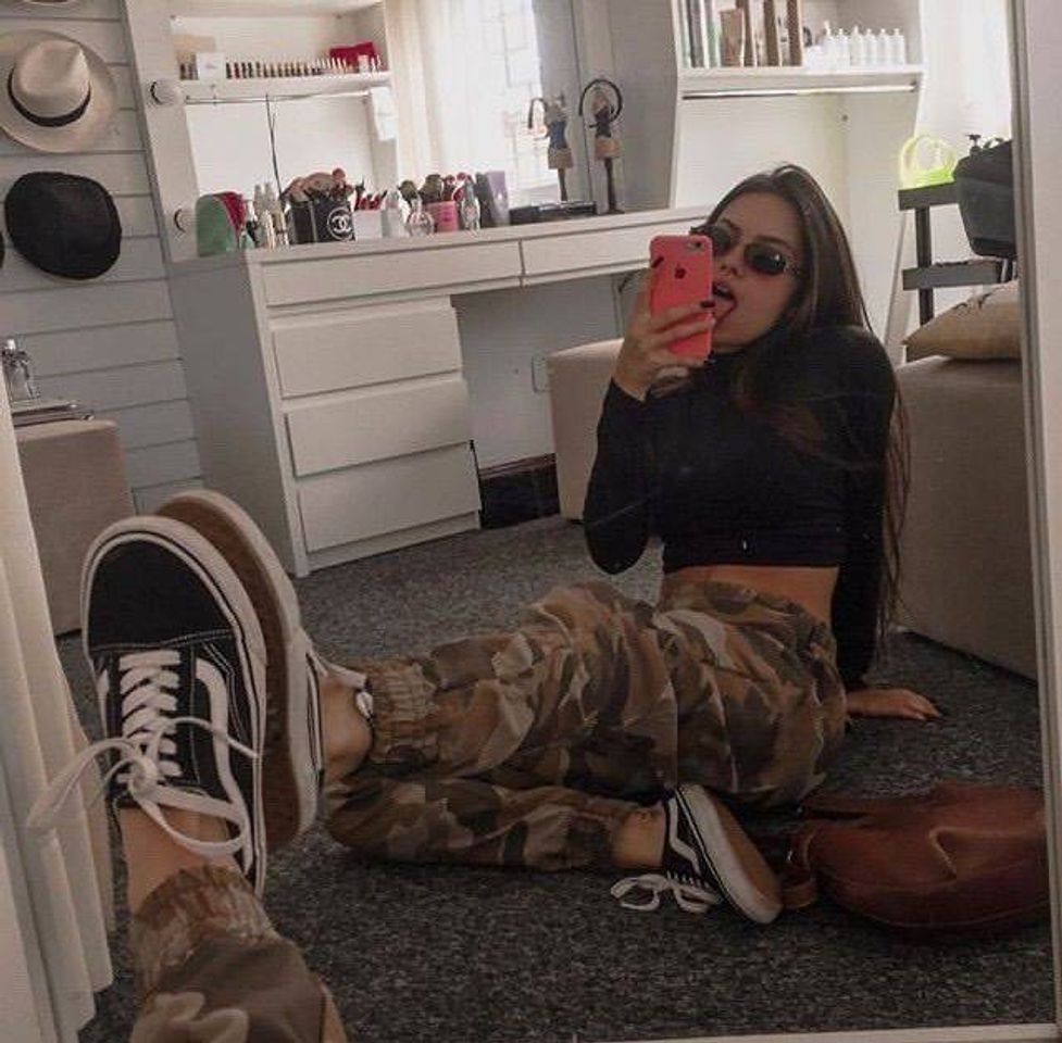 Social pose in the mirror