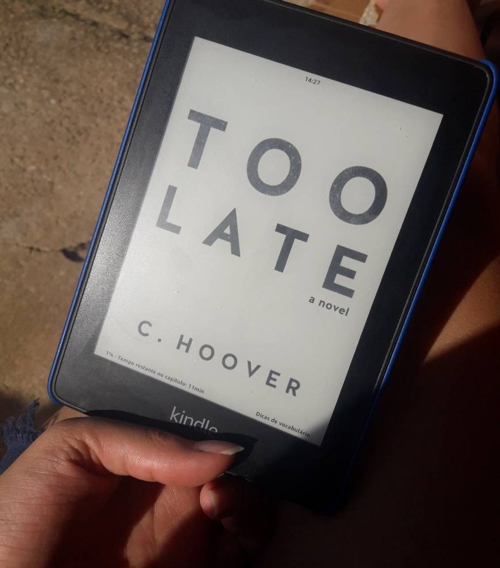 Fashion Tarde demais - Colleen Hoover 