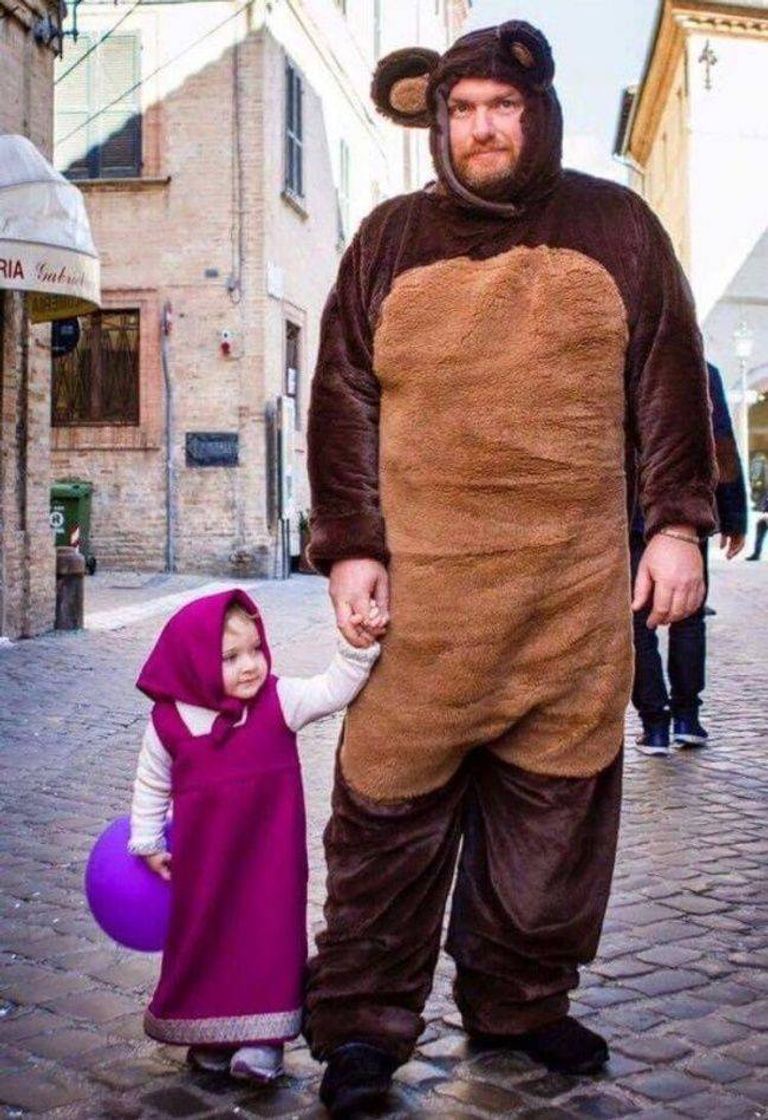 Social Marsha e o Urso