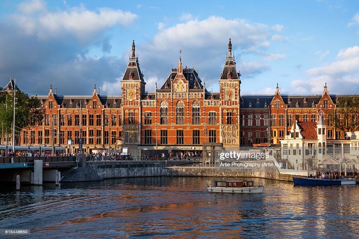 Place Estación Central de Ámsterdam