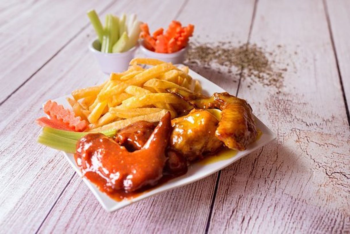 Restaurantes MM Wings(Local Quis Quis)