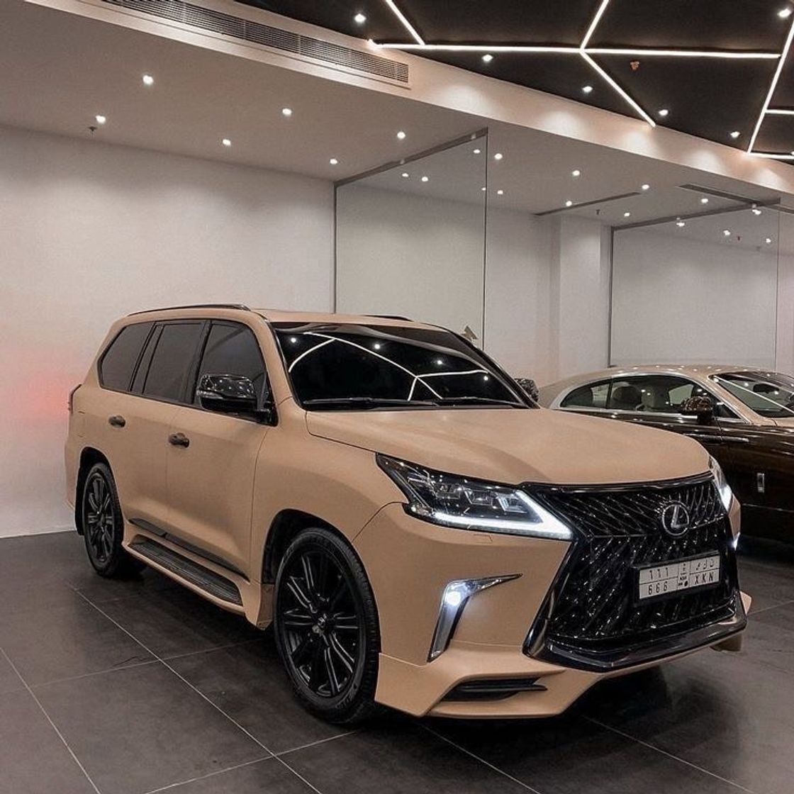 Moda LEXUS 570 V8