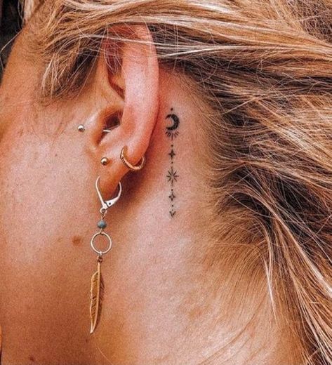 Tatuagem orelha
