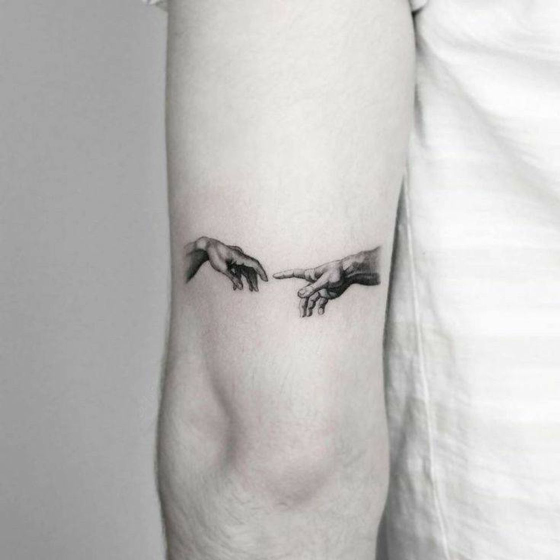 Moda Inspirações de tatuagens minimalistas: braço🤍