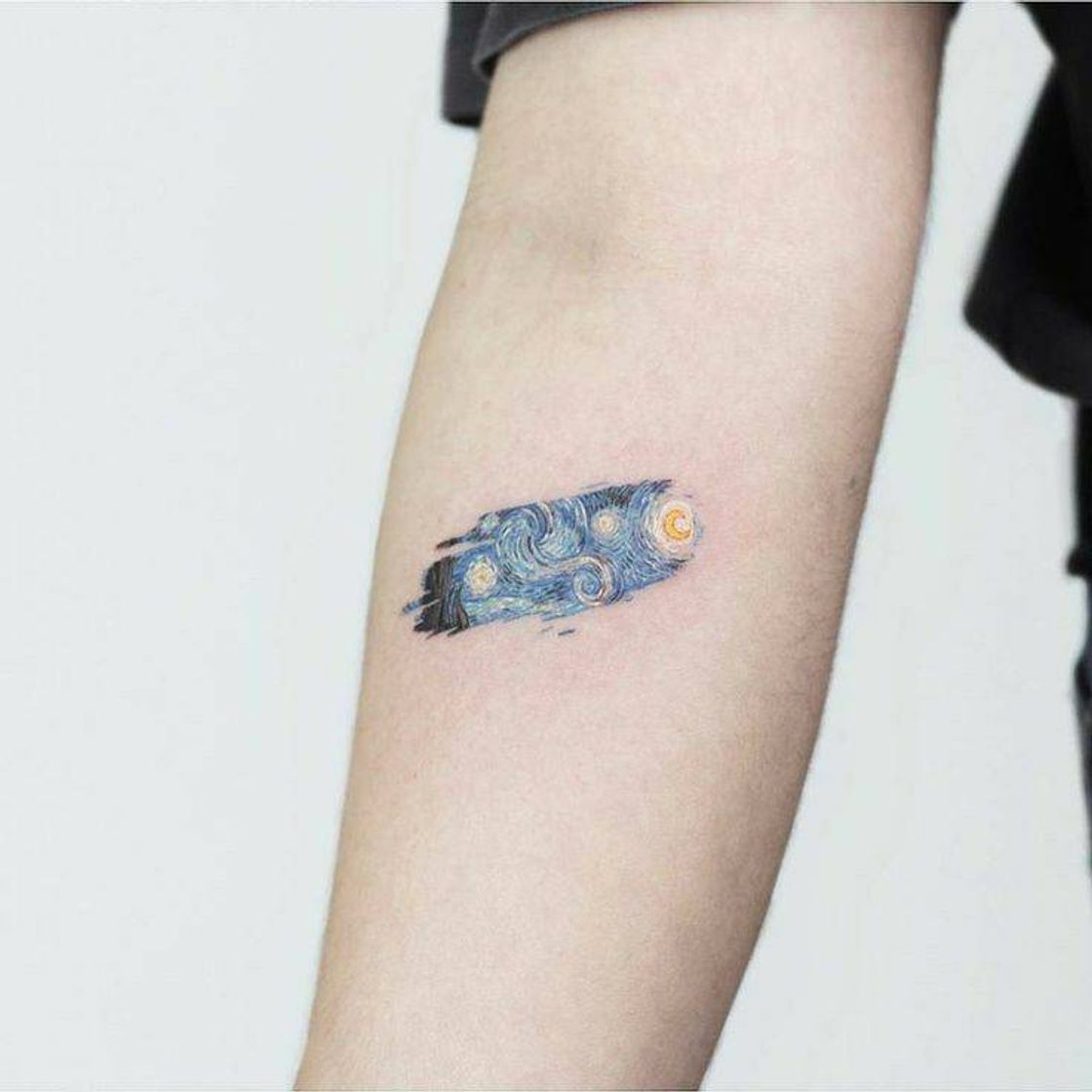 Moda Inspirações de tatuagens minimalistas🤍