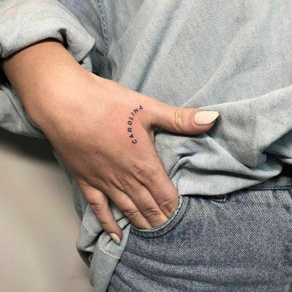 Moda Inspirações de tatuagens minimalistas🤍