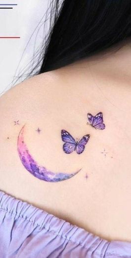 Tatuagem lua e borboletas 