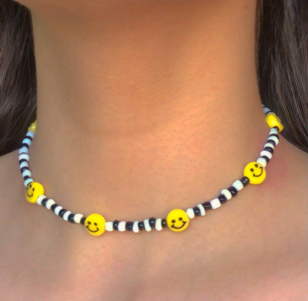 Product chocker smile miçangas