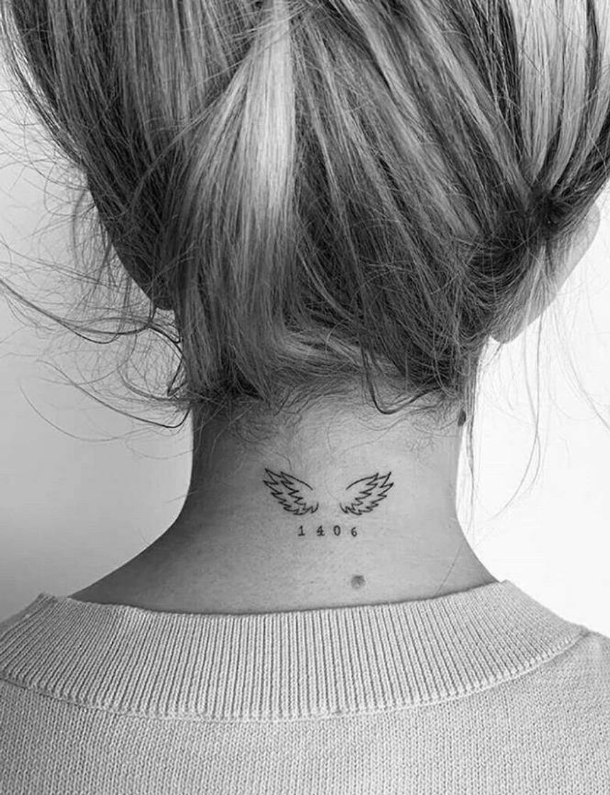 Moda Tatuagem pequena de homenagem 