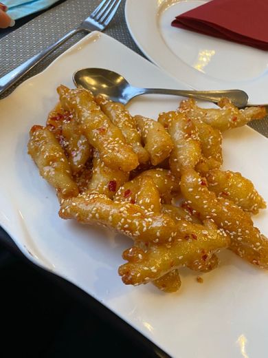 Budapest Kowloon Restaurant / Nine Dragons / Kilenc Sárkány Kínai Étterem