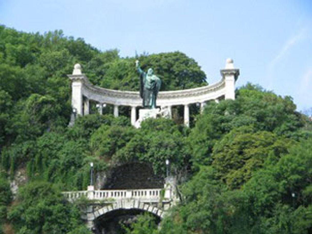 Place Gellért Hill