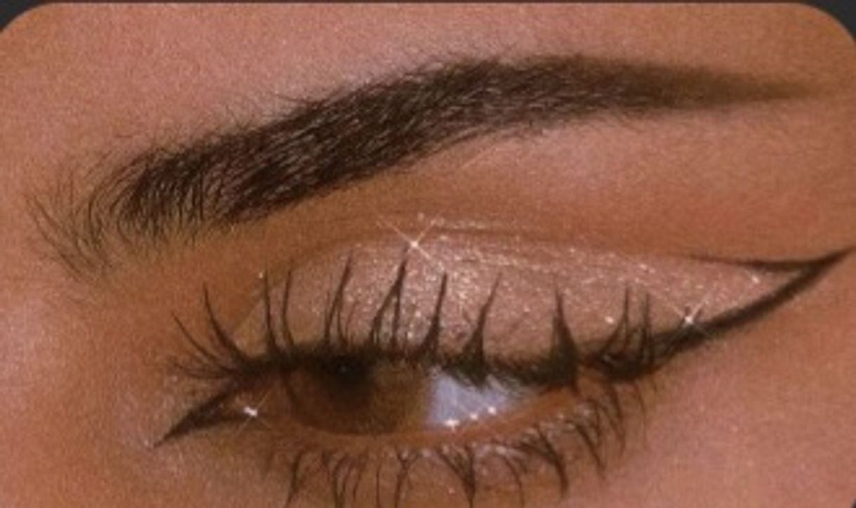 Social Make simples nos olhos