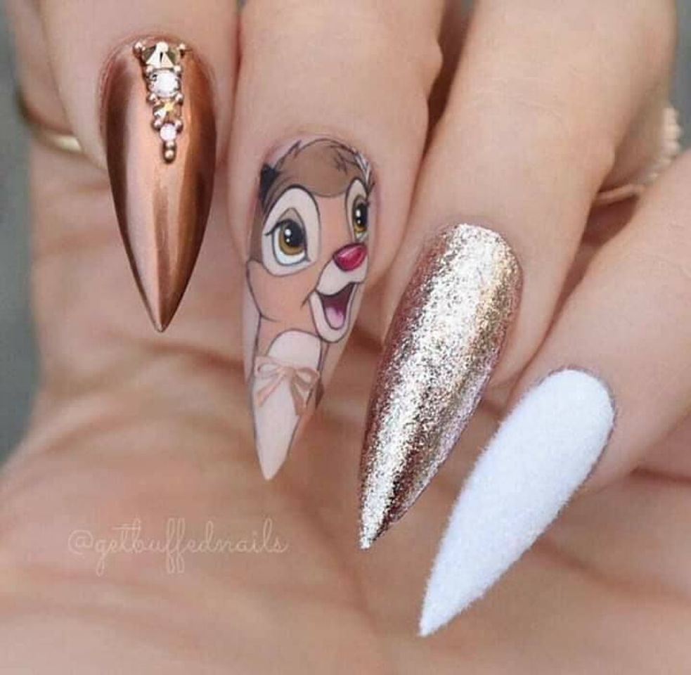 Moda Nails