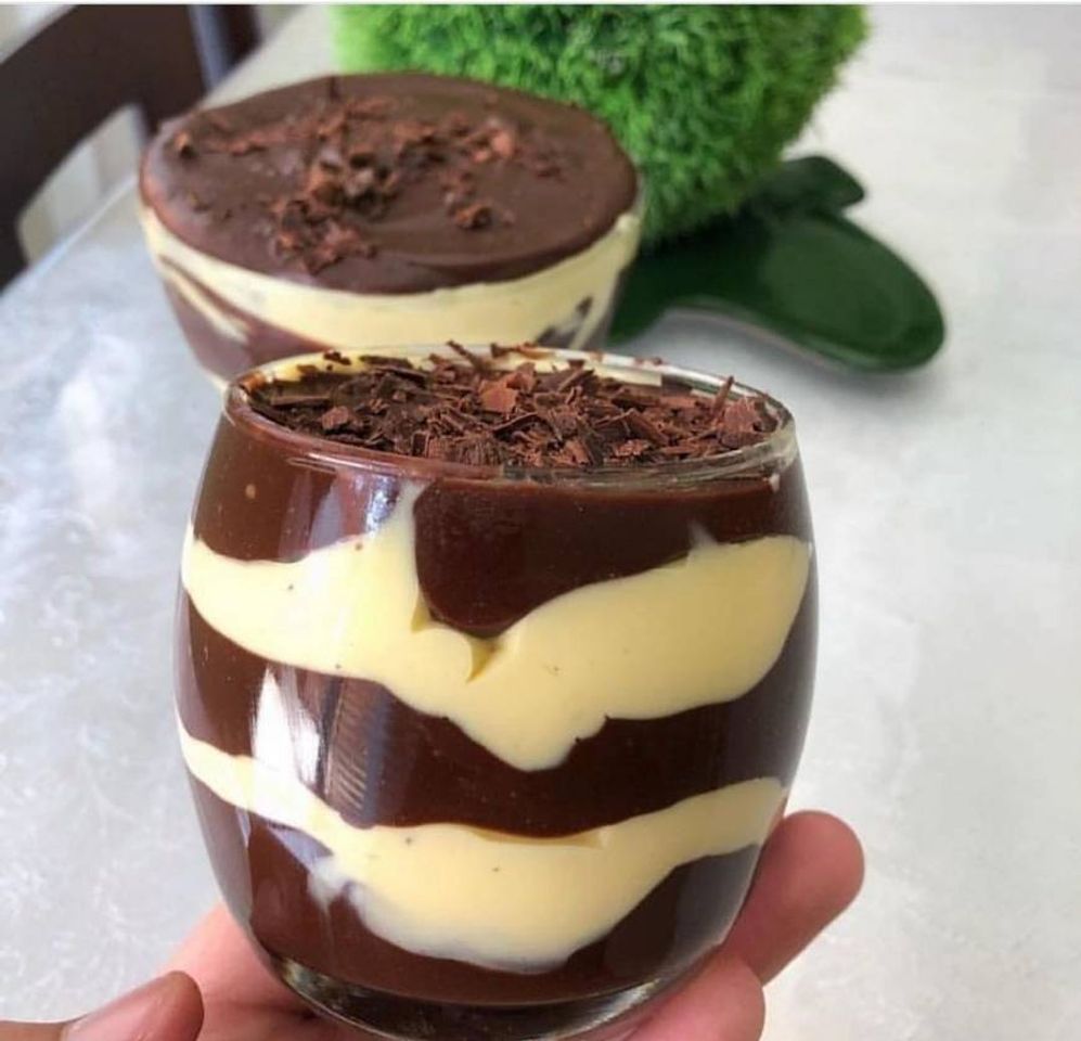 Social Mousse de maracujá com ganache de chocolate 😋