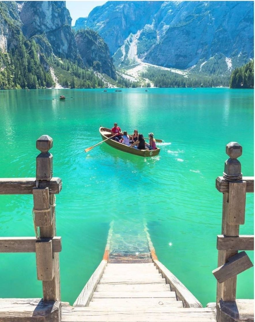 Place Lago di Braies