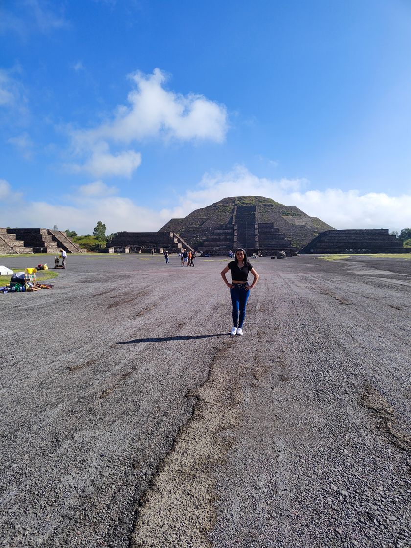 Lugar Teotihuacan-Entrada-Pirámides.