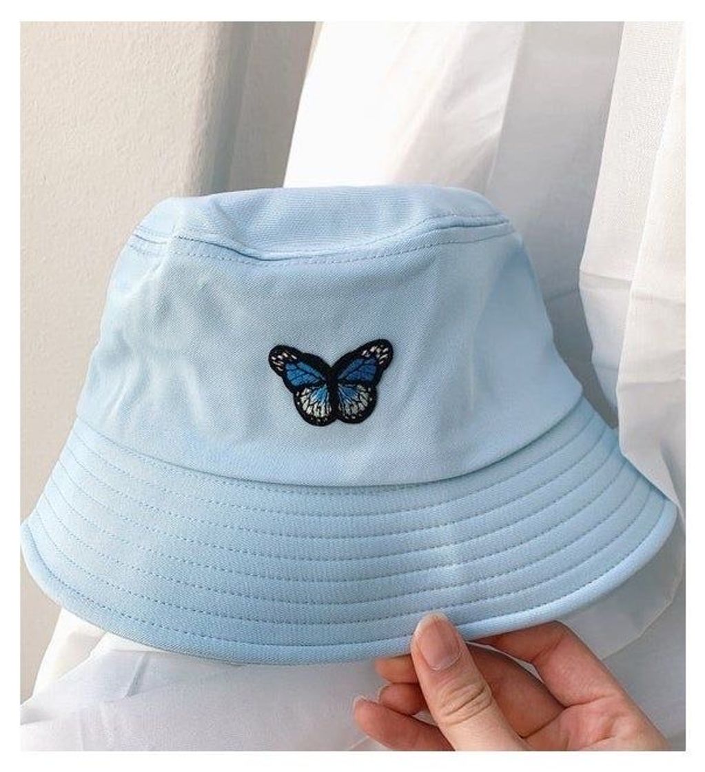 Moda Bucket azul com borboleta