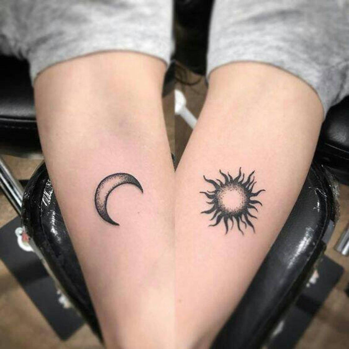 Moda Tattoo sol e lua ☀️🌙