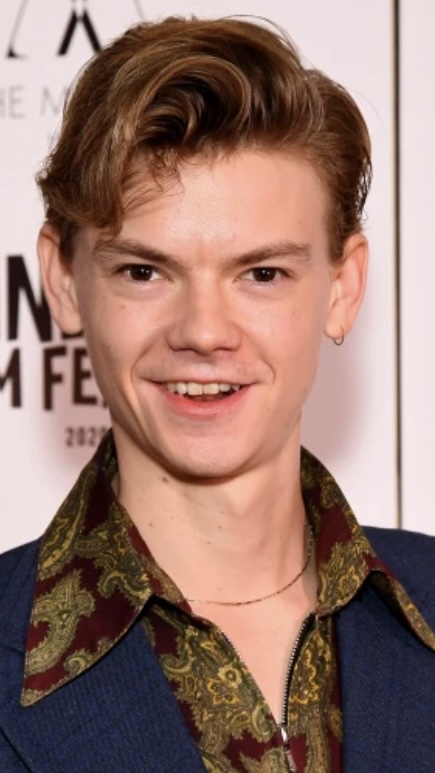 Product Sam (Thomas Brodie-Sangster)