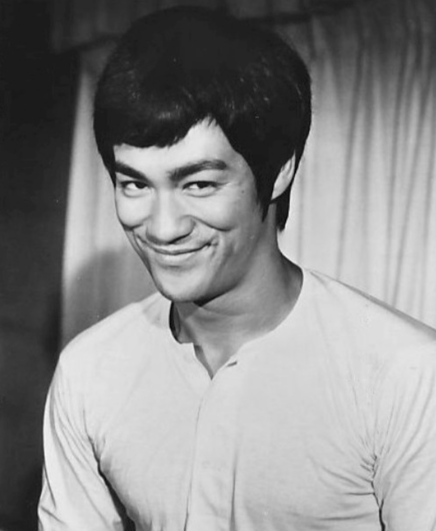 Social Bruce Lee