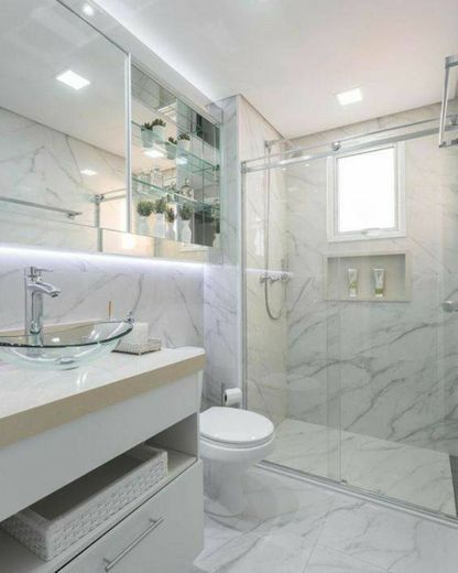 Banheiro pequeno mármore 