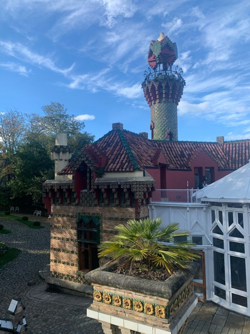 Lugar El Capricho de Gaudí