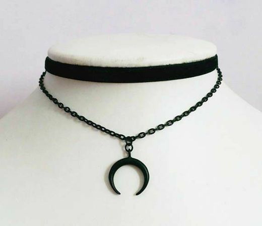 Gothic choker