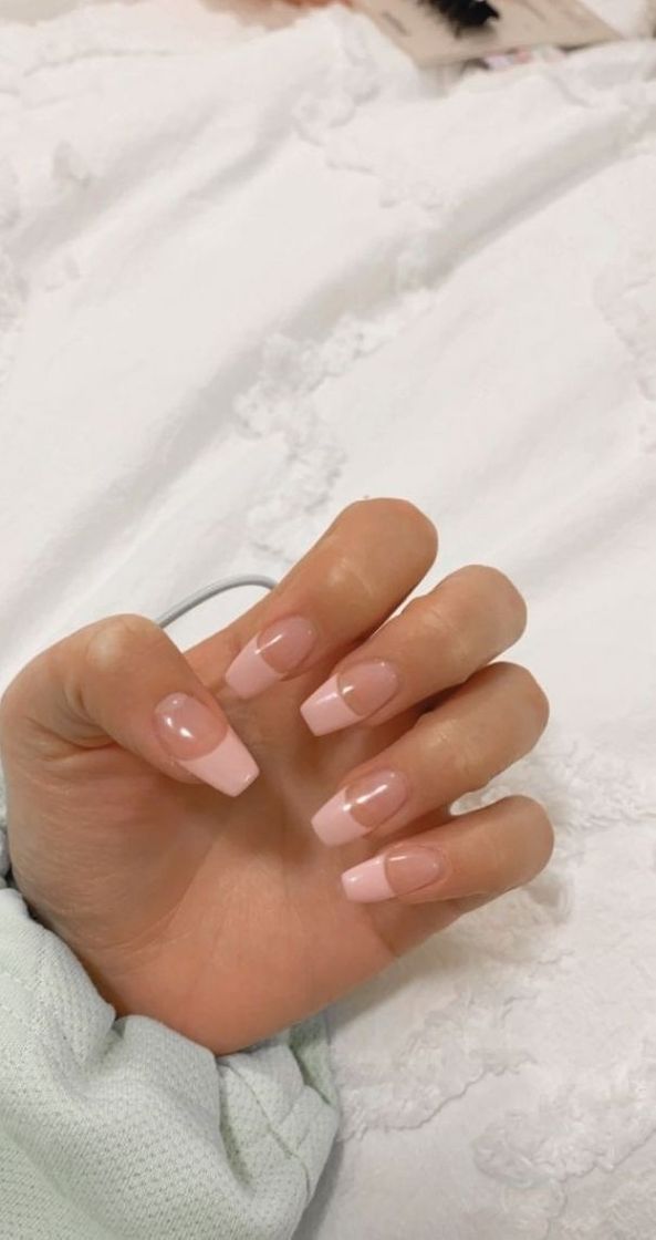 Moda Pink nails