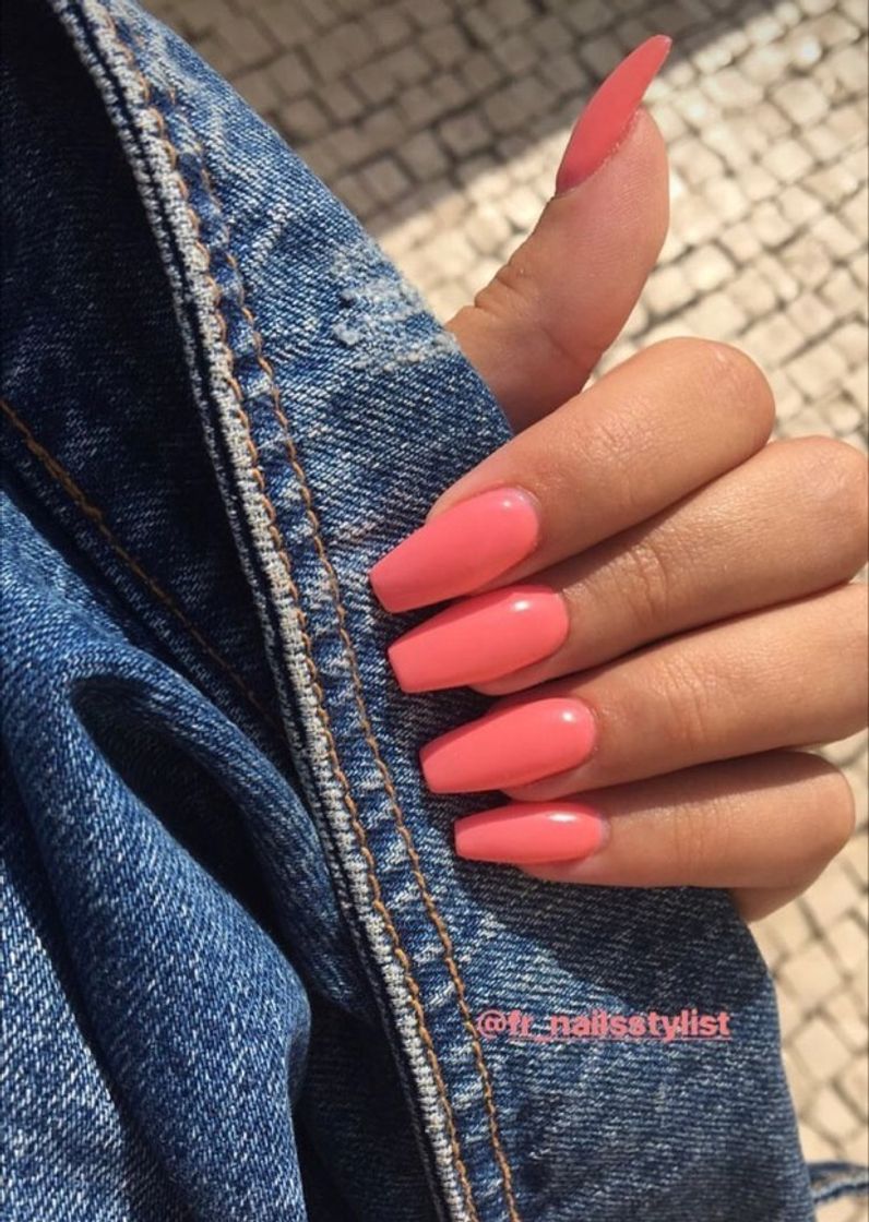 Moda Pretty nails.