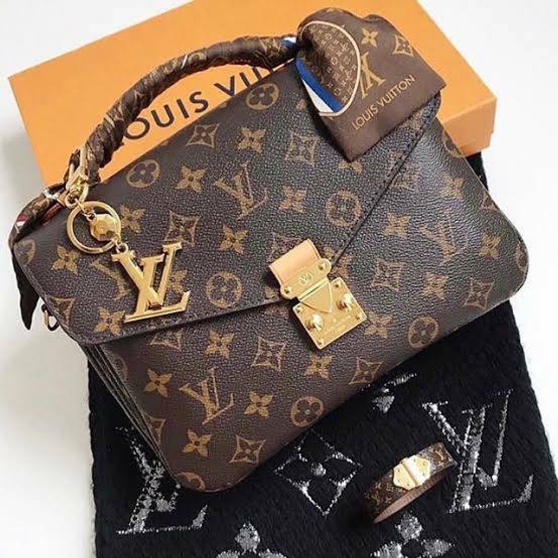 Moda  "Louis Vuitton Pochette Metis…" - Pinte