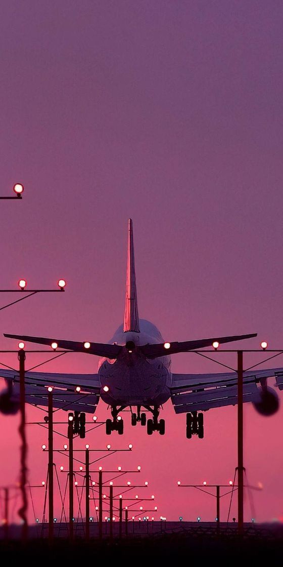 Fashion Avião em céu rosa ✈️💕