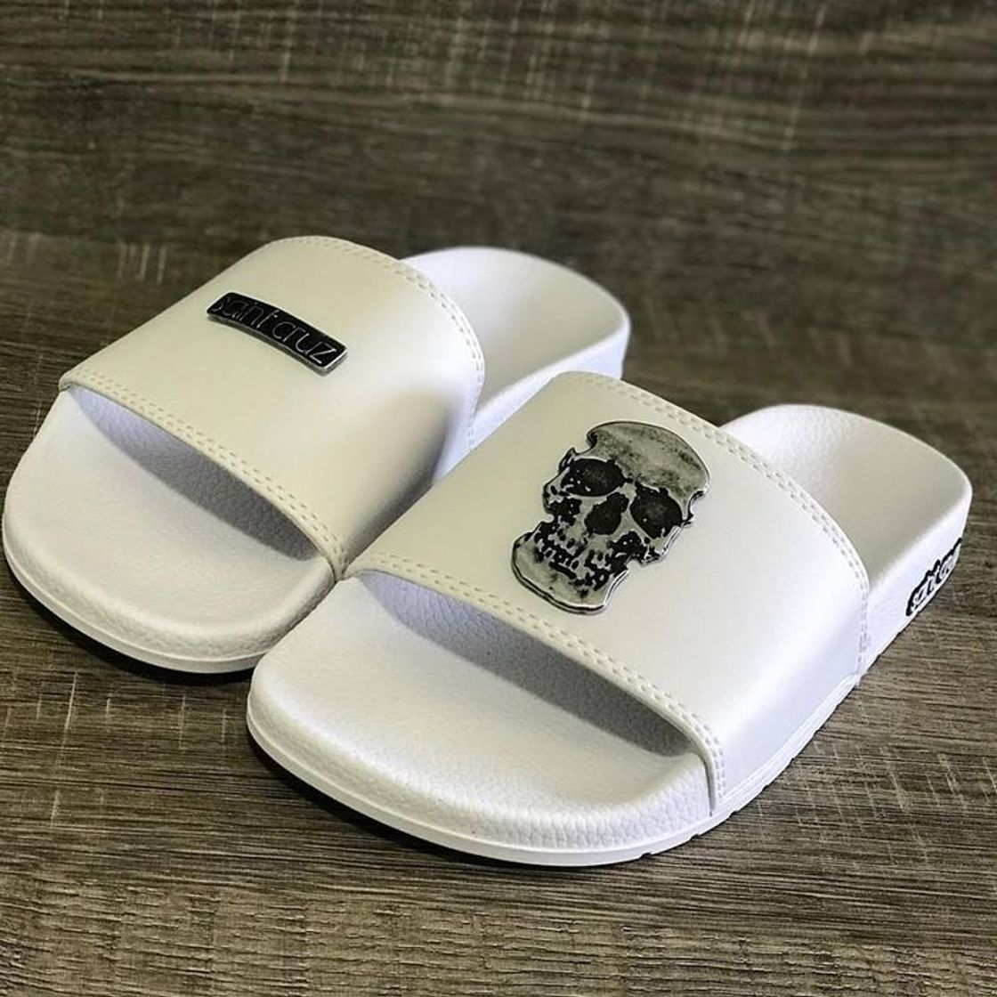 Moda Chinelo skull